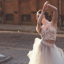 Piękna suknia na baletnicy